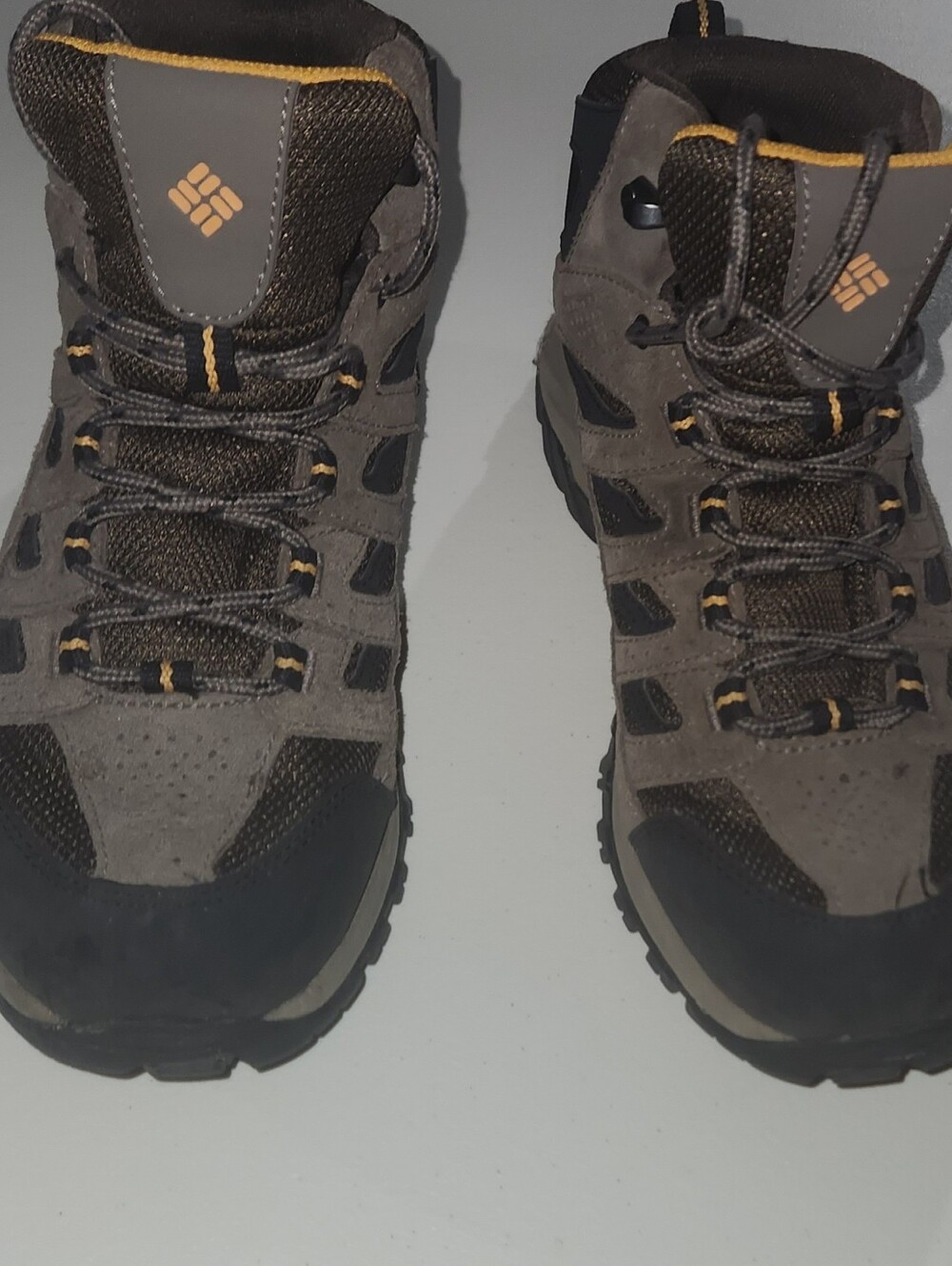 Columbia Men's Crestwood Waterproof Hiking Boot Size 8.5